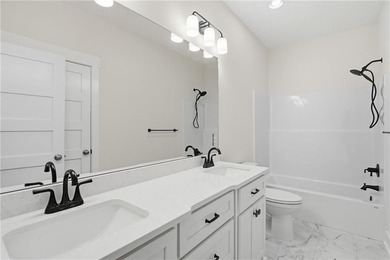 This is a beautiful 4 bedroom, 2 bathroom stucco home that has - photo 13