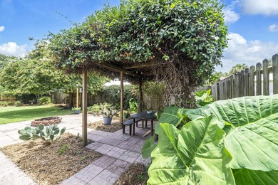 Perfectly positioned in the heart of Destin, this charming - photo 35