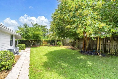 Perfectly positioned in the heart of Destin, this charming - photo 37