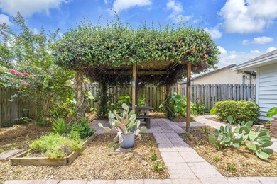 Perfectly positioned in the heart of Destin, this charming - photo 38