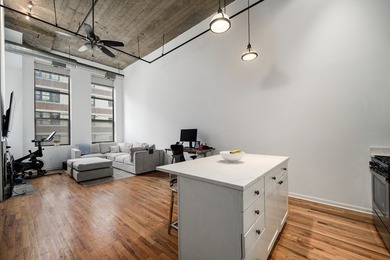 Discover this beautiful 2 BR/2 Bath split bedroom condo in River