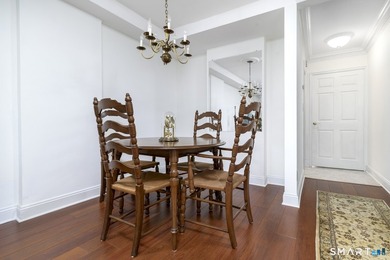 Welcome to Fountain Terrace, where comfort and convenience meet - photo 8