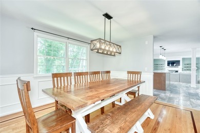 Welcome to this absolutely stunning, meticulously maintained - photo 13