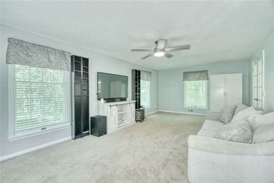 Welcome to this absolutely stunning, meticulously maintained - photo 22