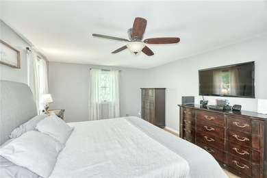Welcome to this absolutely stunning, meticulously maintained - photo 26