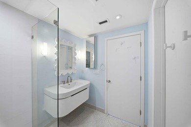 Boat slip available! Renovated residence at the iconic - photo 27