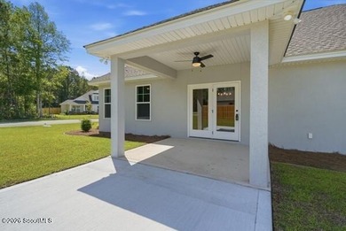 This beautiful 4 bedroom, 2 1/2 bathroom stucco home has board - photo 28