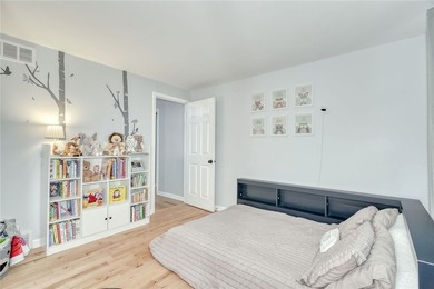 Welcome to this absolutely stunning, meticulously maintained - photo 30