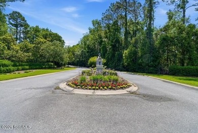 This beautiful 4 bedroom, 2 1/2 bathroom stucco home has board - photo 30