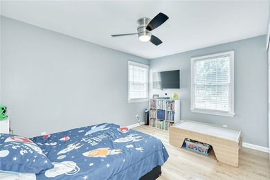 Welcome to this absolutely stunning, meticulously maintained - photo 31