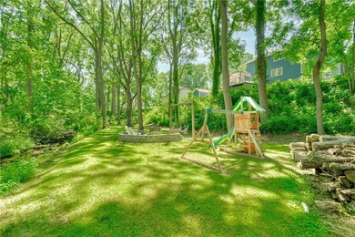 Welcome to this absolutely stunning, meticulously maintained - photo 46