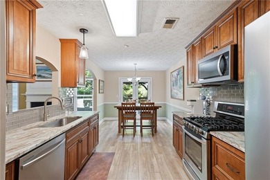 Rare opportunity to own a charming 3-bedroom, 2-bath ranch on 2 - photo 3