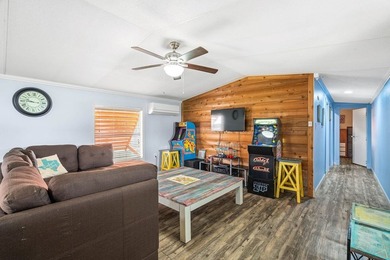 Charming Coastal Retreat with Room to Grow! Welcome to this - photo 14