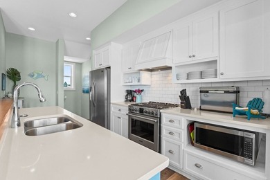 Welcome to 4415 Wavecrest Lane, a stunning 3BR/3.5BA Gulf-front - photo 15