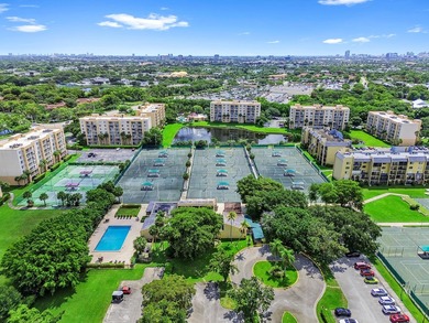Stylishly updated 2-bedroom, 1.5-bathroom corner unit in the - photo 39
