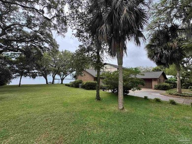 Built in 1991 by its original owners and offered for the first - photo 2