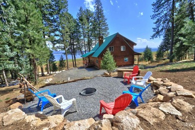 Experience elevated mountain living in this private, year-round - photo 2