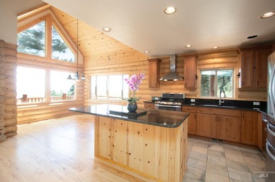 Experience elevated mountain living in this private, year-round - photo 7