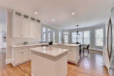 PRICE TO SELL!!! Welcome to this stunning 5-bedroom, 5 full bath - photo 19