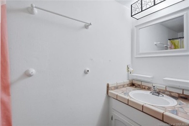 Price Reduced & Motivated Sellers! Welcome to your slice of - photo 24