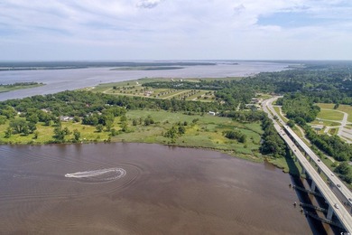 Just south of Downtown Georgetown, this beautifully maintained - photo 27