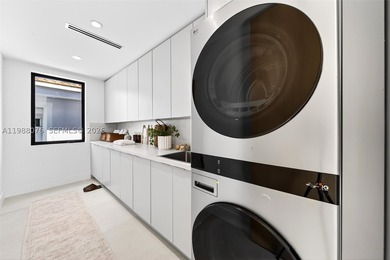 Welcome to Villa Verano, a newly completed (2026) ultra-modern - photo 39