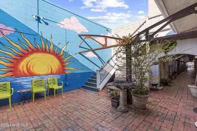Amazing opportunity for a short term rental property in bustling - photo 8