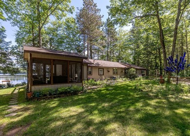 Experience a true Canadian-style retreat right here in the - photo 21