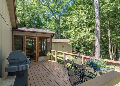 Experience a true Canadian-style retreat right here in the - photo 23