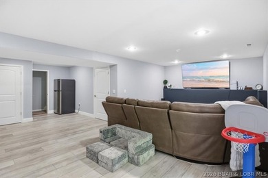 Experience the perfect combination of comfort and space in this - photo 50