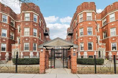 Lake Michigan - Cook County Condo For Sale in Chicago Illinois