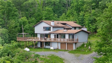 Very private one-of-a-kind custom-built 3,453 square foot home - photo 1