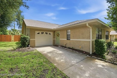 Beautiful Arbor Ridge Community. Home Features 2 beds, 2 Baths 1 - photo 3