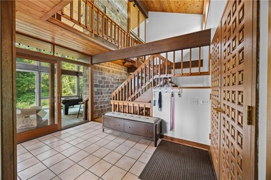 Very private one-of-a-kind custom-built 3,453 square foot home - photo 4