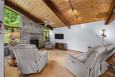Very private one-of-a-kind custom-built 3,453 square foot home - photo 10