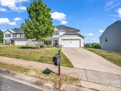 Welcome to 104 Bermuda Run, perfectly situated with the Deer - photo 2