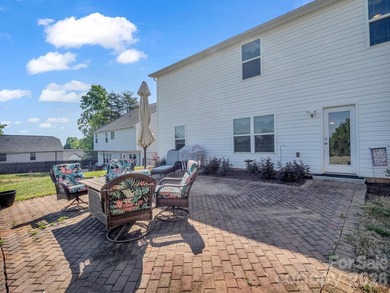 Welcome to 104 Bermuda Run, perfectly situated with the Deer - photo 6