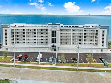Space Coast lifestyle buyers dream about! This 2-bedroom, 2 bath - photo 1