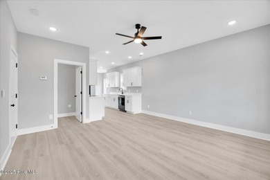 Really nice home for a large family with a fully landscaped huge - photo 3