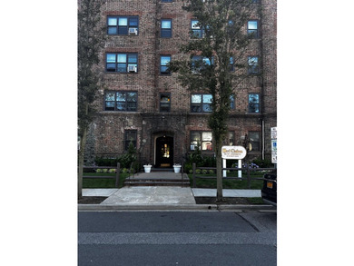 Looking For A Stunning Apartment In Woodmere? Look No Further - photo 1