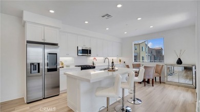 Experience modern living in the Mariposa neighborhood of Rancho - photo 4
