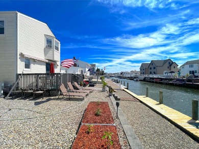 Bring your boat and enjoy waterfront living in Shelter Cove! - photo 12