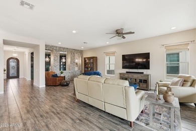 Welcome to the finest in Encanterra living! This exceptional - photo 14