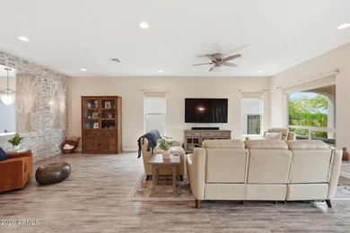 Welcome to the finest in Encanterra living! This exceptional - photo 15