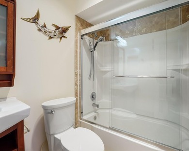 A beautifully remodeled 2-bedroom, 2-bath condo in the 55+ Rose - photo 21