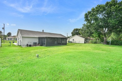 NEW ROOF TO BE INSTALLED! Beautiful 3-bedroom, 2-bath CBS home - photo 24