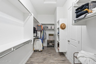 Welcome to the finest in Encanterra living! This exceptional - photo 30
