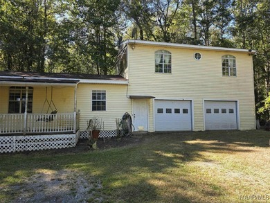 Welcome to 535 Morgan Trace in Wetumpka, AL. Located in the