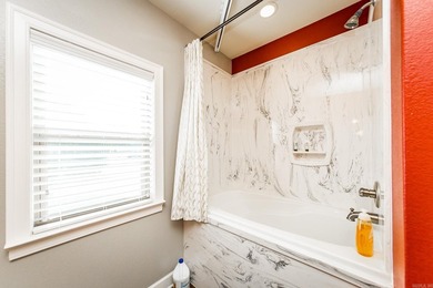 Seller Motivated !!! Each bedroom has it's own bathroom !! - photo 33