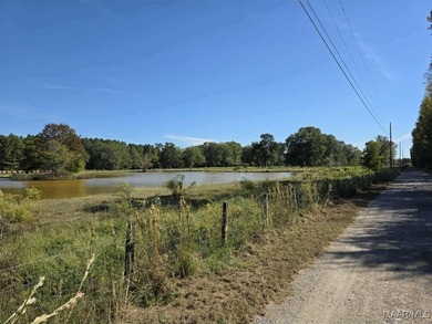 Welcome to 535 Morgan Trace in Wetumpka, AL. Located in the